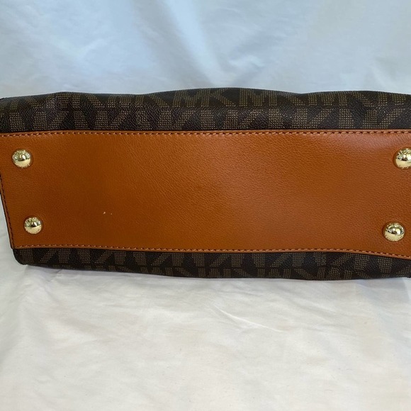 MICHAEL KORS BROWN HAMILTON SATCHEL/ PURSE W/ GOLD WARE NWOT CROSSBODY BAG - Picture 7 of 8